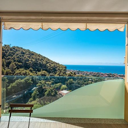 Appartamento Incantevole Con Piscina 발레크로시아 외부 사진